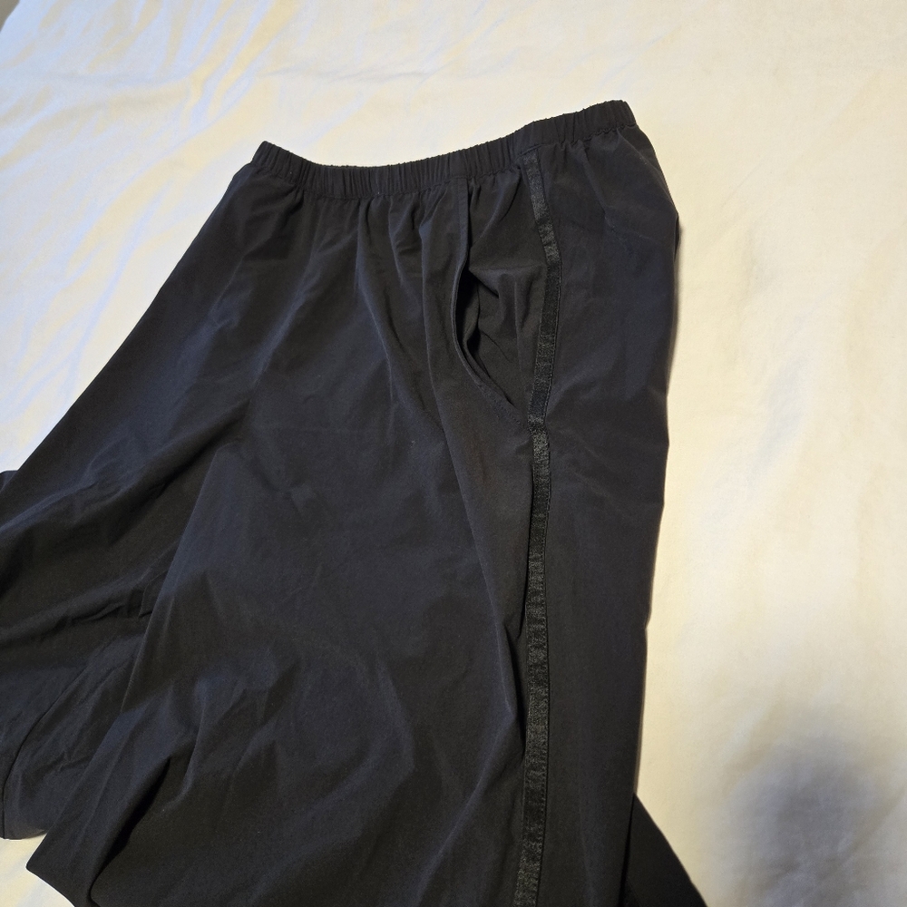 ALO Yoga Breezy Wide-Leg Pants (Long), Black, Size XXS - Picture 8 of 13